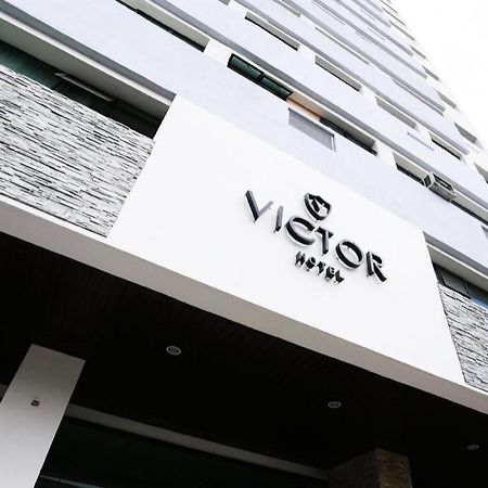 The Victor Hotel Makati City Exterior photo